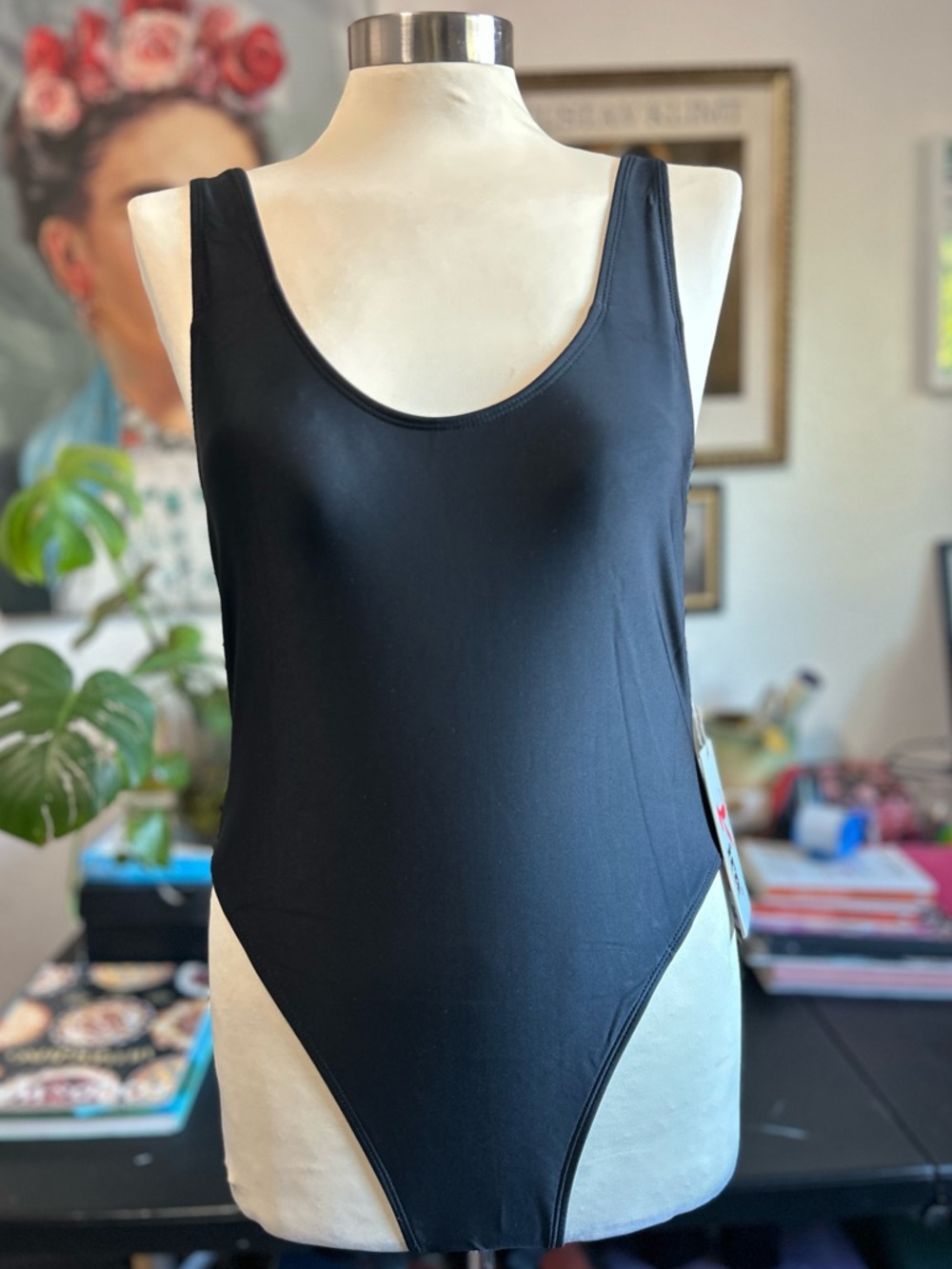 Yira black onepiece swimsuit size m - Picture 2 of 4